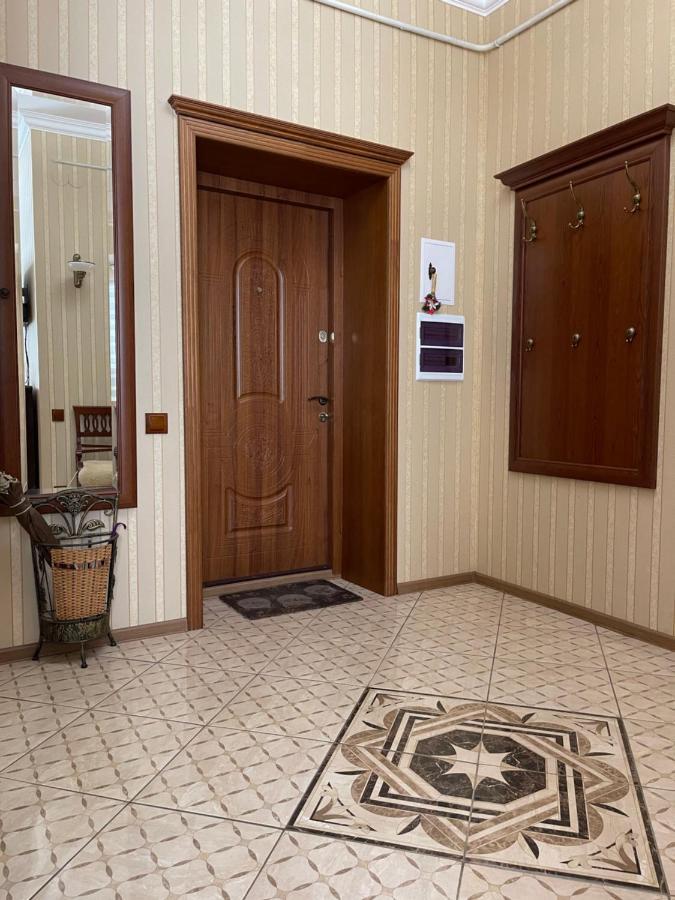 Apartment On Franka Lviv Eksteriør billede